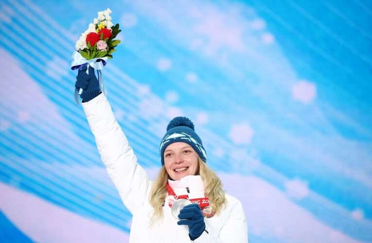 Фристайлистке Анне Гуськовой вручили серебряную медаль Олимпийский игр. ФОТО.
